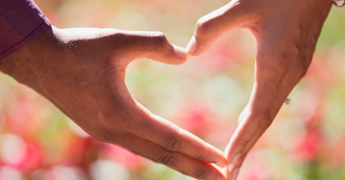 What is this heart in the crimson biome? - Heart Hand on Shallow Focus Lens