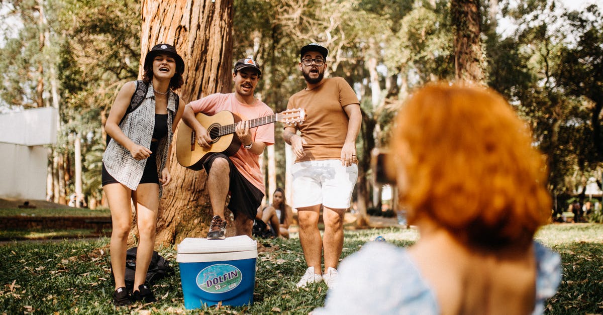 What makes the extra music layer start playing in Mario Kart 7? - 