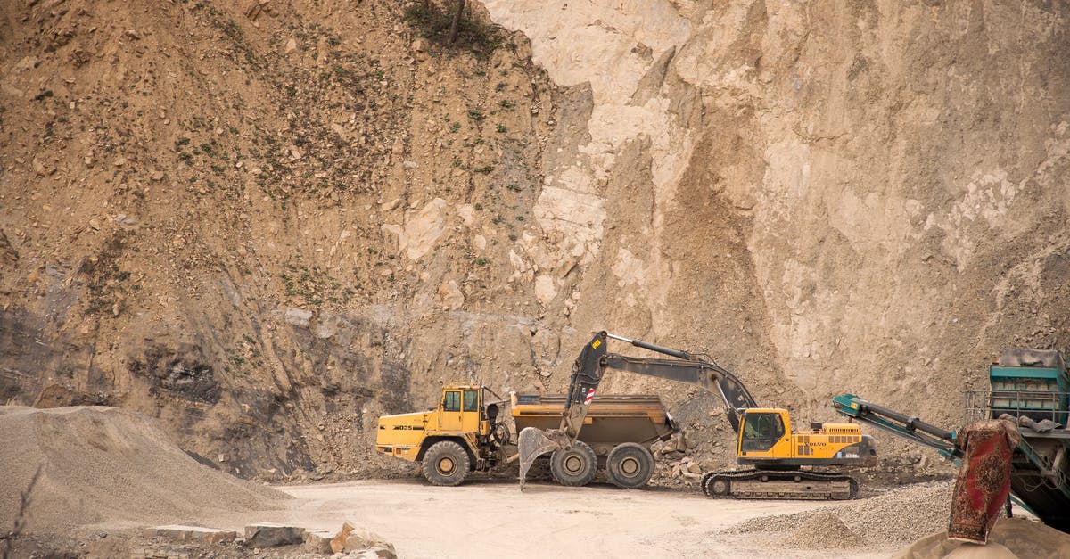 What mining resource will make the most money? Elite Dangerous - Excavator near industrial machines in quarry What mining resource will make the most money? Elite Dangerous - Excavator near industrial machines in quarry