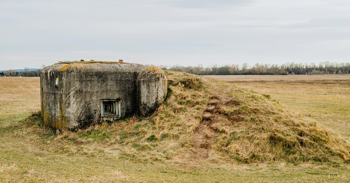 What was supposed to happen at the Battle of Bunker Hill? - Concrete Structure covered in Hay 