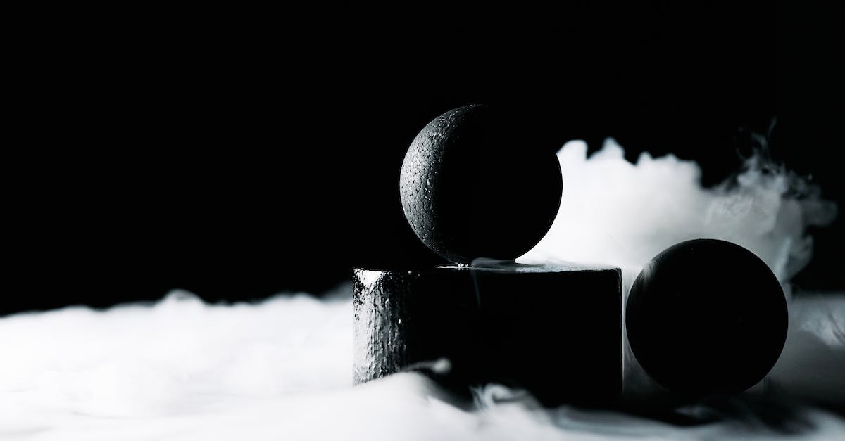 When are Dive Balls extra effective? - Black Balls Surrounded by Smoke When are Dive Balls extra effective? - Black Balls Surrounded by Smoke