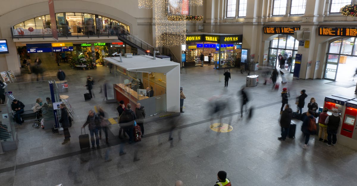 When are guards alerted by nearby kills? - People Walking Inside Train Station
