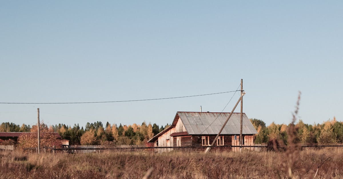 Where is a good area to farm arrows and/or bolts? - Old rural house in countryside area