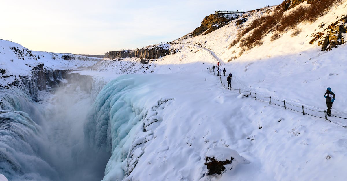 Which biomes do Snow Golems leave trails in? - Hikers on Trail along Glacier