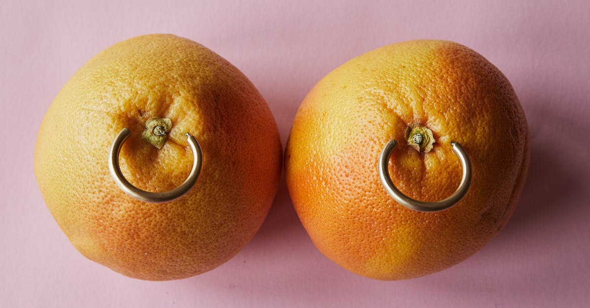 Which factors influence the gold gained from mercenary quests? - Fresh mandarins with earrings placed on pink surface