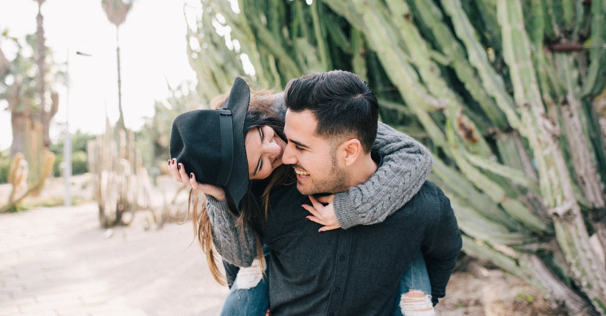 Which legendary gems affect thorns damage? - Photo Of Man Carrying Woman 