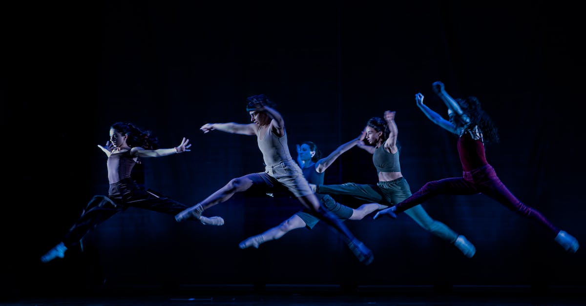 Which stage is best for getting maximum coins? - 3 Women Dancing on Stage Which stage is best for getting maximum coins? - 3 Women Dancing on Stage