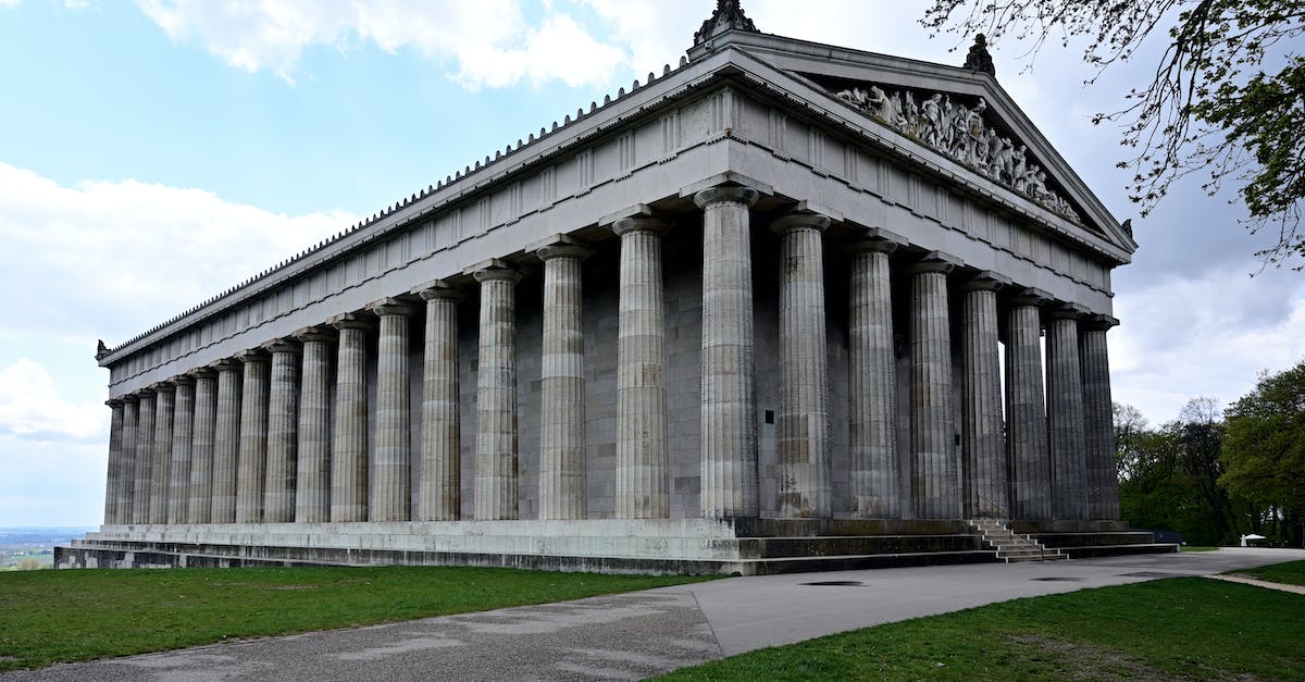 Who can I imprison in my stronghold in Pillars of Eterntity? - White Concrete Building