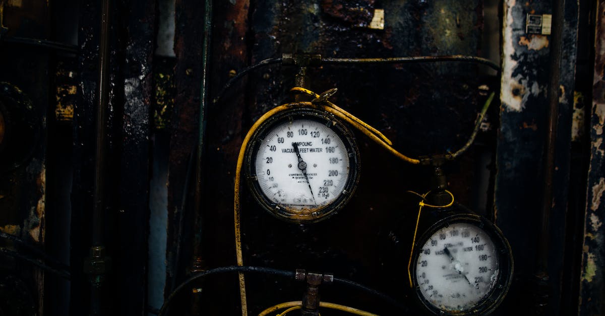 Why are pipes rusting and bursting - Rustic Gauges