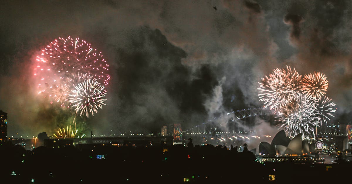 Why did Eve die with Maelon's data available? - Fireworks Display at Sydney Opera House Why did Eve die with Maelon's data available? - Fireworks Display at Sydney Opera House