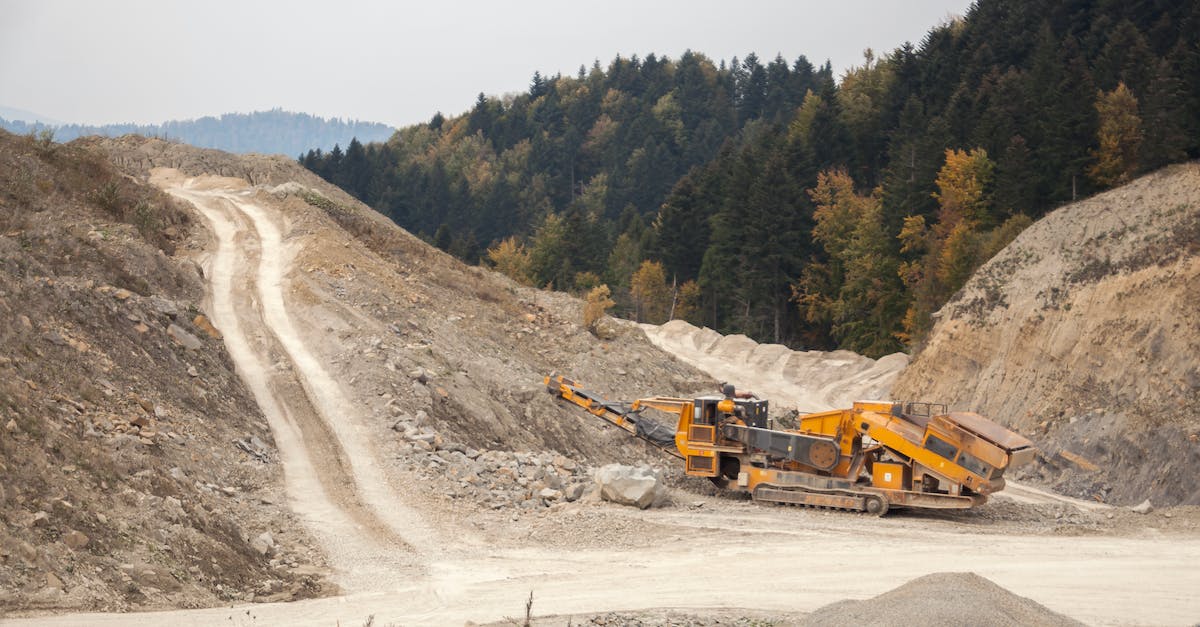 Why did this explosion make me fat? (A land mine increased my weight) - Crusher machine in open pit