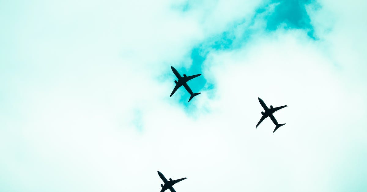 Why didn't gavelkind split three kingdoms? - Airplanes in Mid Air Under White Clouds
