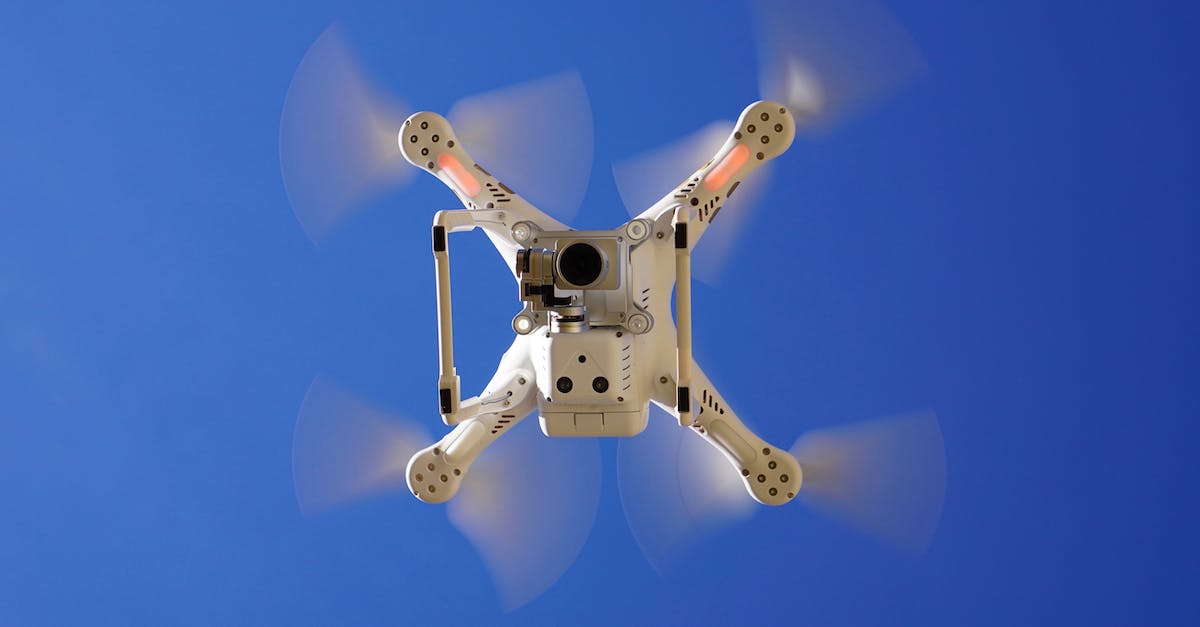 Why do high level/professional junglers seem to 'kite'? - Low Angle View Photography of Drone Why do high level/professional junglers seem to 'kite'? - Low Angle View Photography of Drone