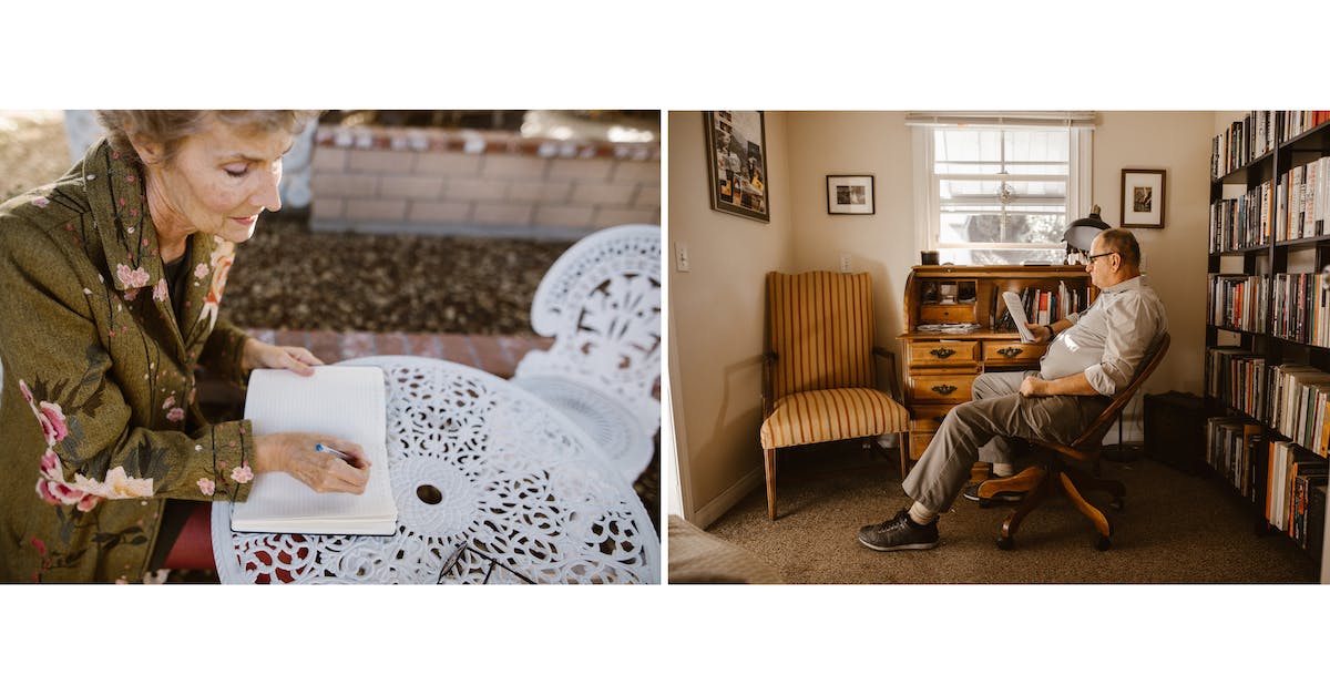 Why do I die when I run "/kill @e [type=!player]"? - White and Black Polka Dot Sofa Chair