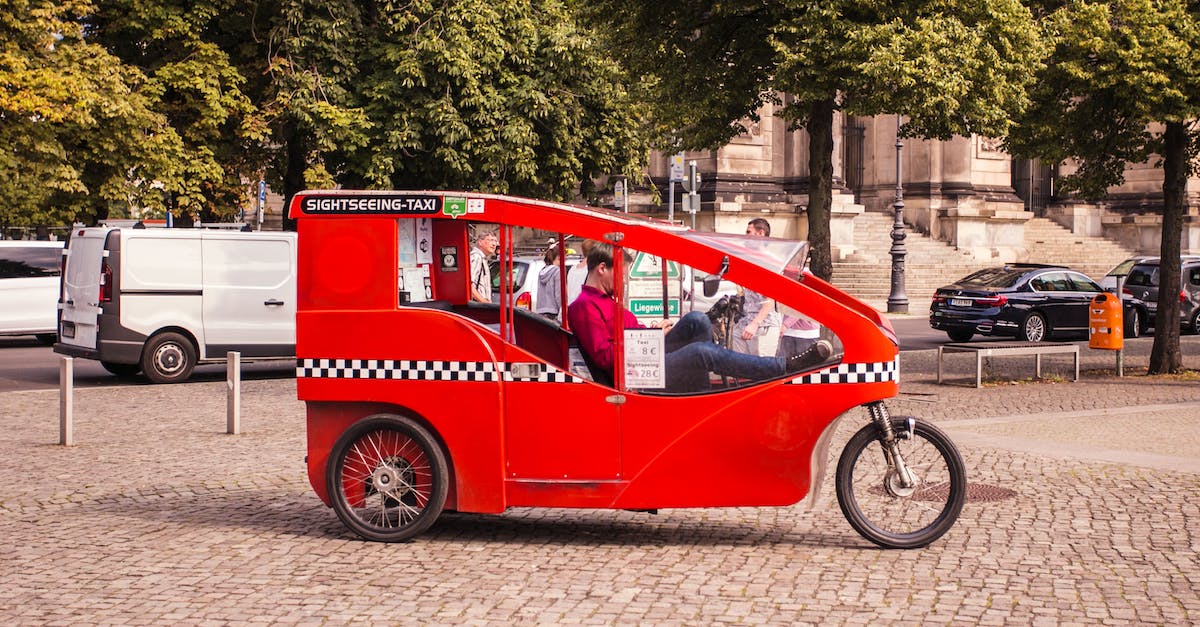 Why I can see vehicles in red highlight - Man Riding Trike Why I can see vehicles in red highlight - Man Riding Trike
