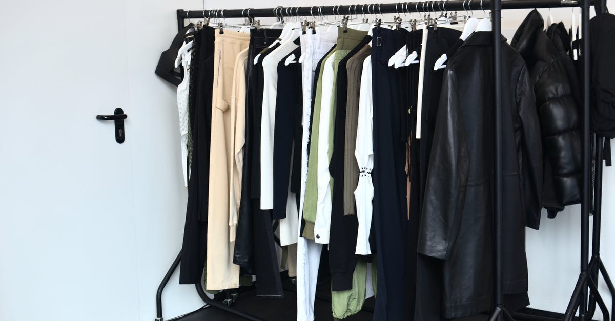 Why is this rail signal not creating a new block? - Collection of garments hanging on rack Why is this rail signal not creating a new block? - Collection of garments hanging on rack