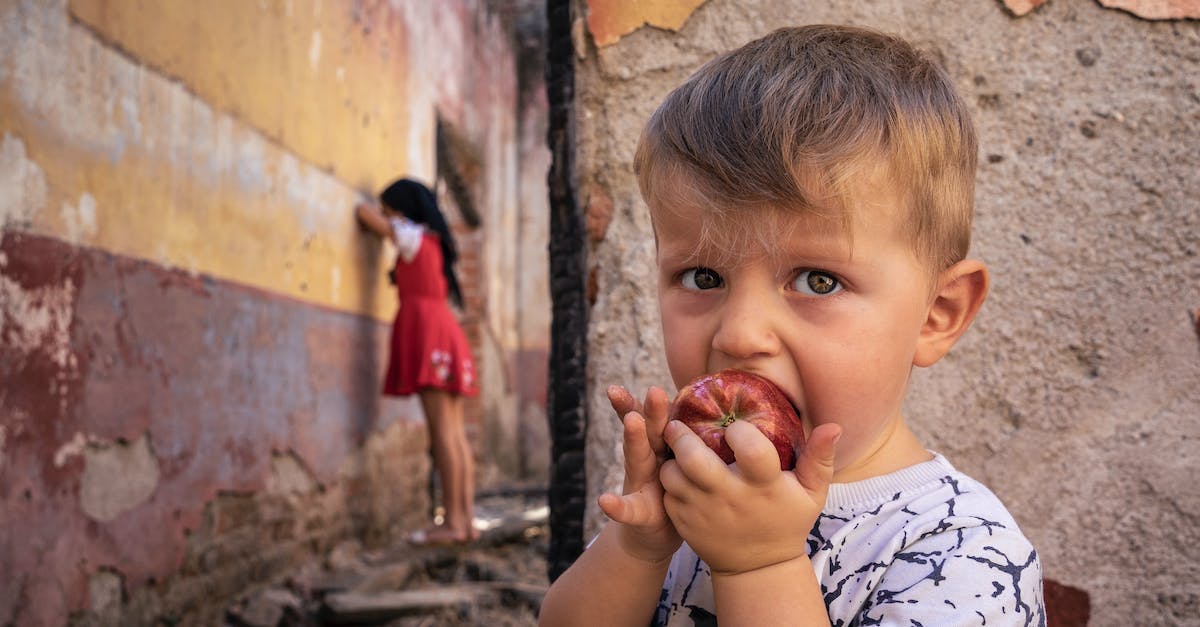 Why was Michael hiding in his sons car? - Boy Eating an Apple While Playing Hide and Seek Why was Michael hiding in his sons car? - Boy Eating an Apple While Playing Hide and Seek