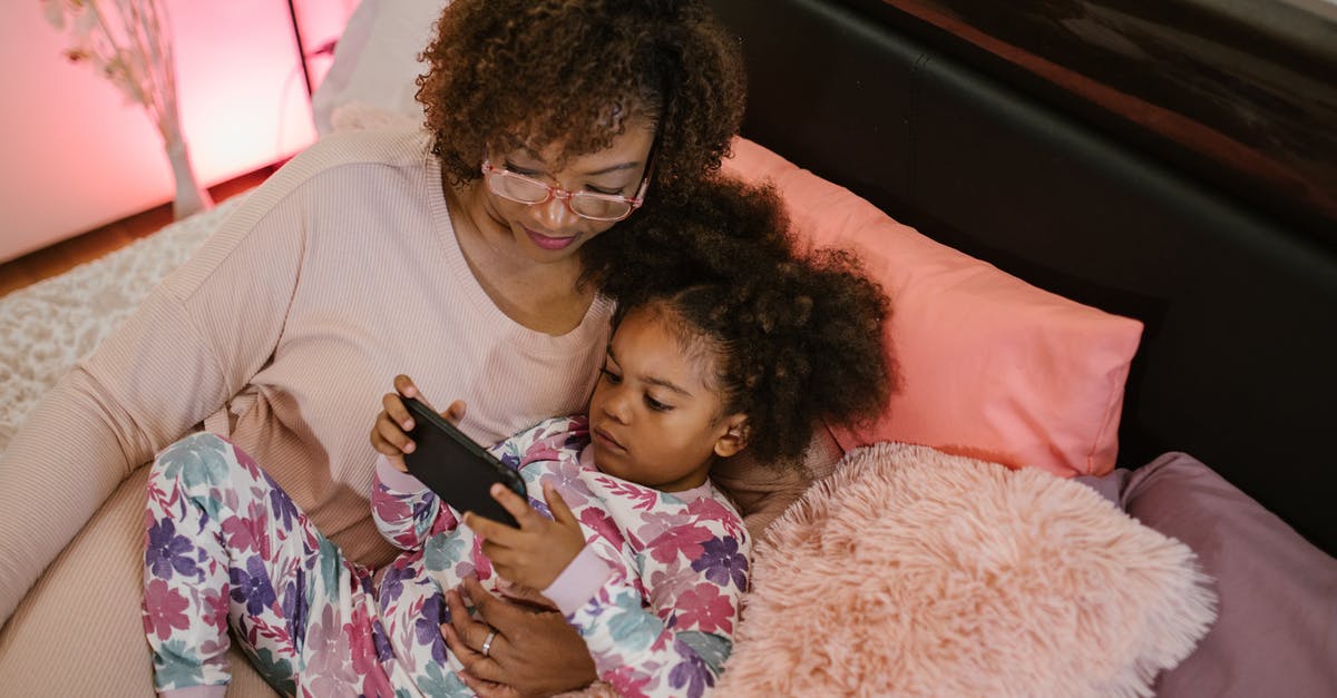 Will a 200x or 300x PSP case fit a PSP e1004? [duplicate] - Mother and Daughter Playing on PSP