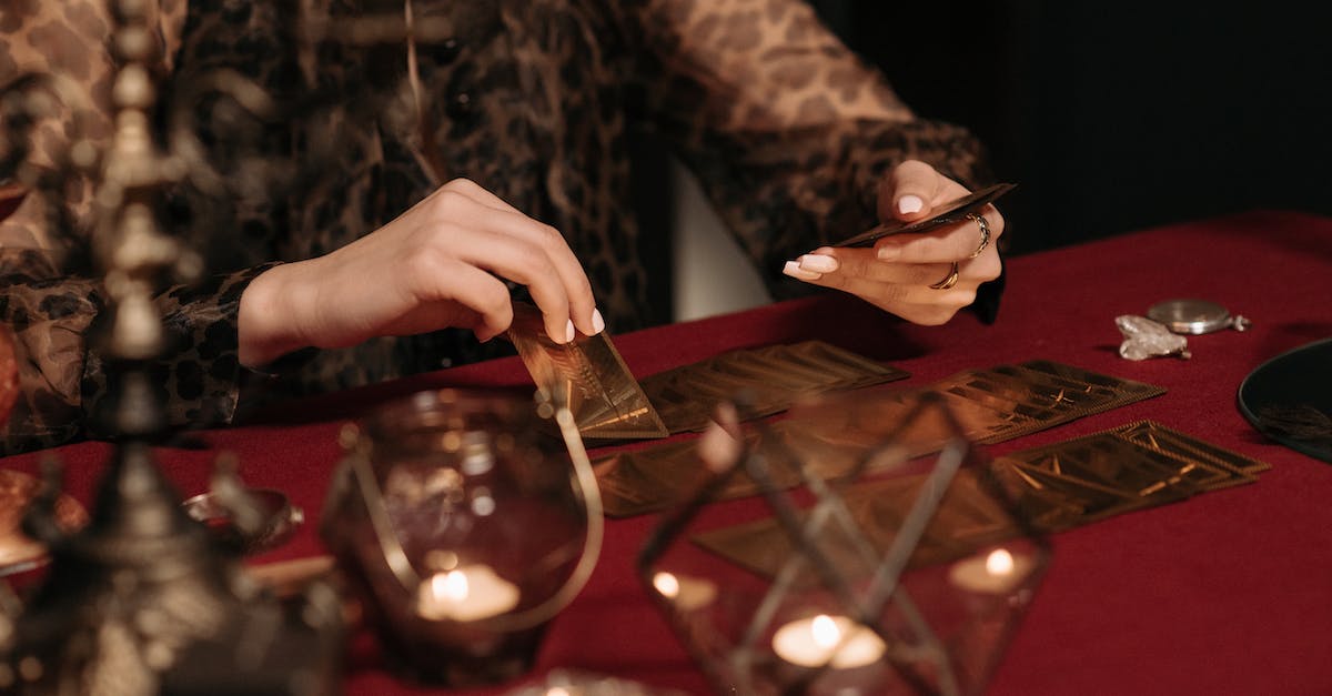 Will multiplayer games in Magic 2015 unlock cards? - Fortune Teller using Tarot Cards