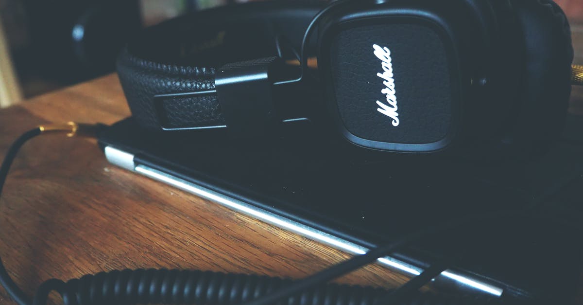 Will my Xbox One still work if I unplug the HDMI cable? - Close-up of HeadPhone