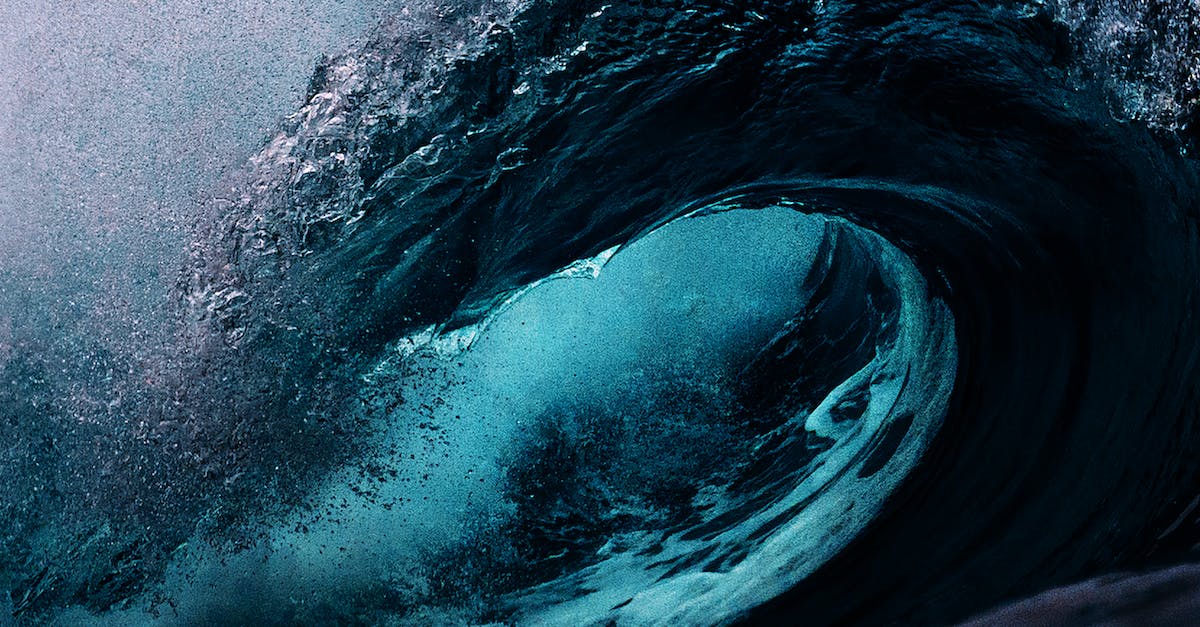 XP per hero level at Heroes of the Storm - Focus Photography of Sea Waves